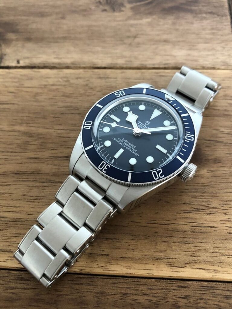 チューダー(TUDOR)チュードル ブラックベイ58 Ref.79030B ブルー 5時側から 未使用 名古屋