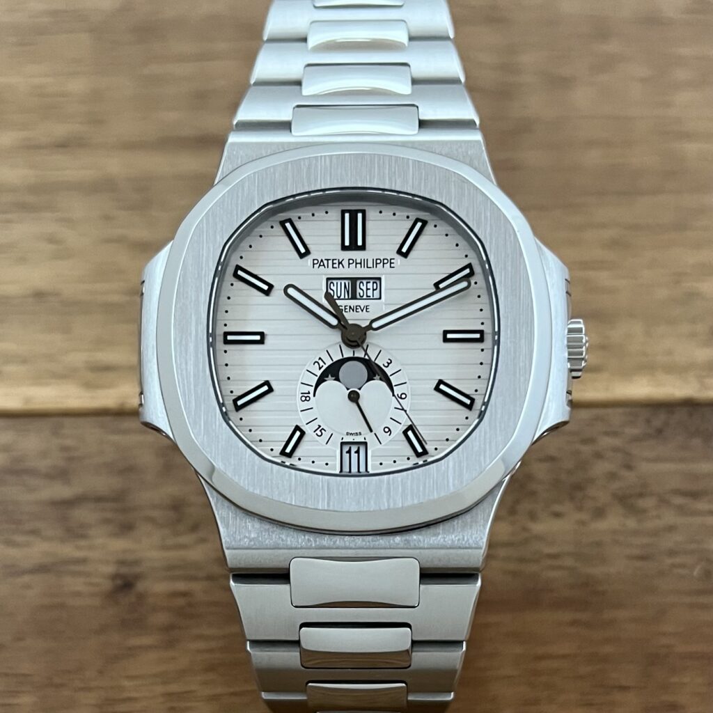 中古 パテックフィリップ ノーチラス アニュアルカレンダー 5726/1A