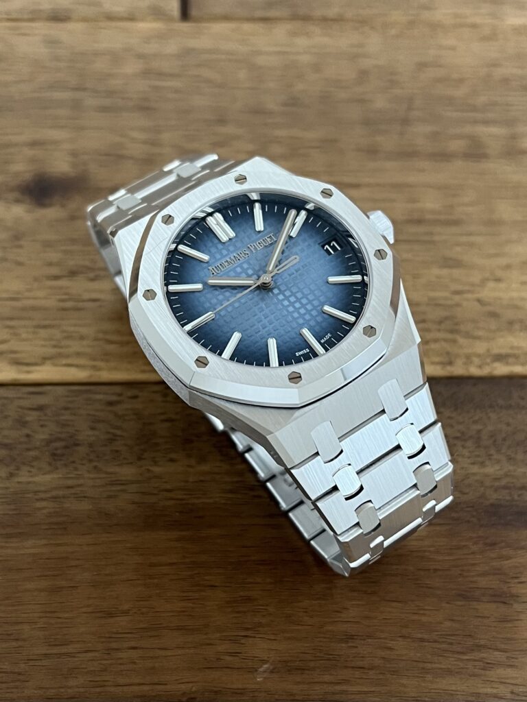 オーデマピゲ AUDEMARS PIGUET ロイヤルオーク 15510BC.OO.1320BC.02 スモークブルー 保2023 未使用 7時側から 委託 高価 買取 販売 名古屋