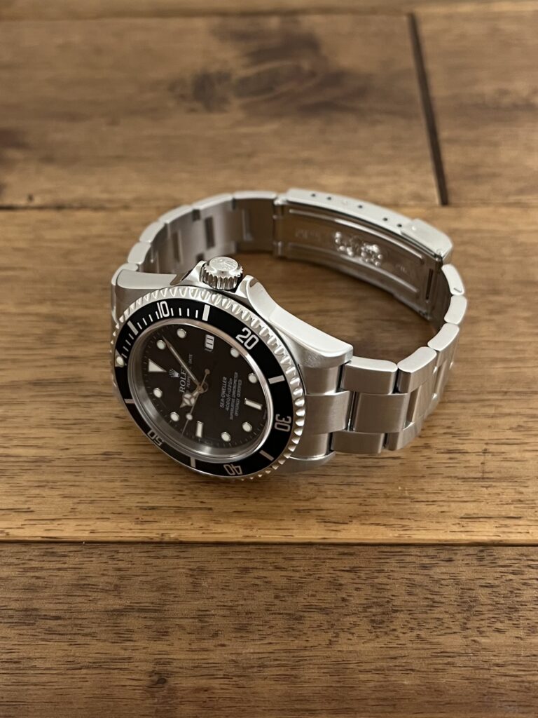 ロレックス シードゥエラー 16600 ブラック(黒) F番 中古 正面から全体 委託 高価 買取 販売 名古屋