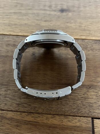 ロレックス サブマリーナ デイト 1680 ブラック(黒) 32番 ヴィンテージ 中古 ケースサイド側から 委託 高価 買取 販売 名古屋