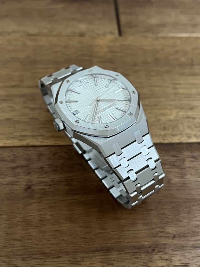 オーデマピゲ ロイヤルオーク 15510ST.OO.1320ST.08 シルバー 未使用 1時側から 委託 高価 買取 販売 名古屋