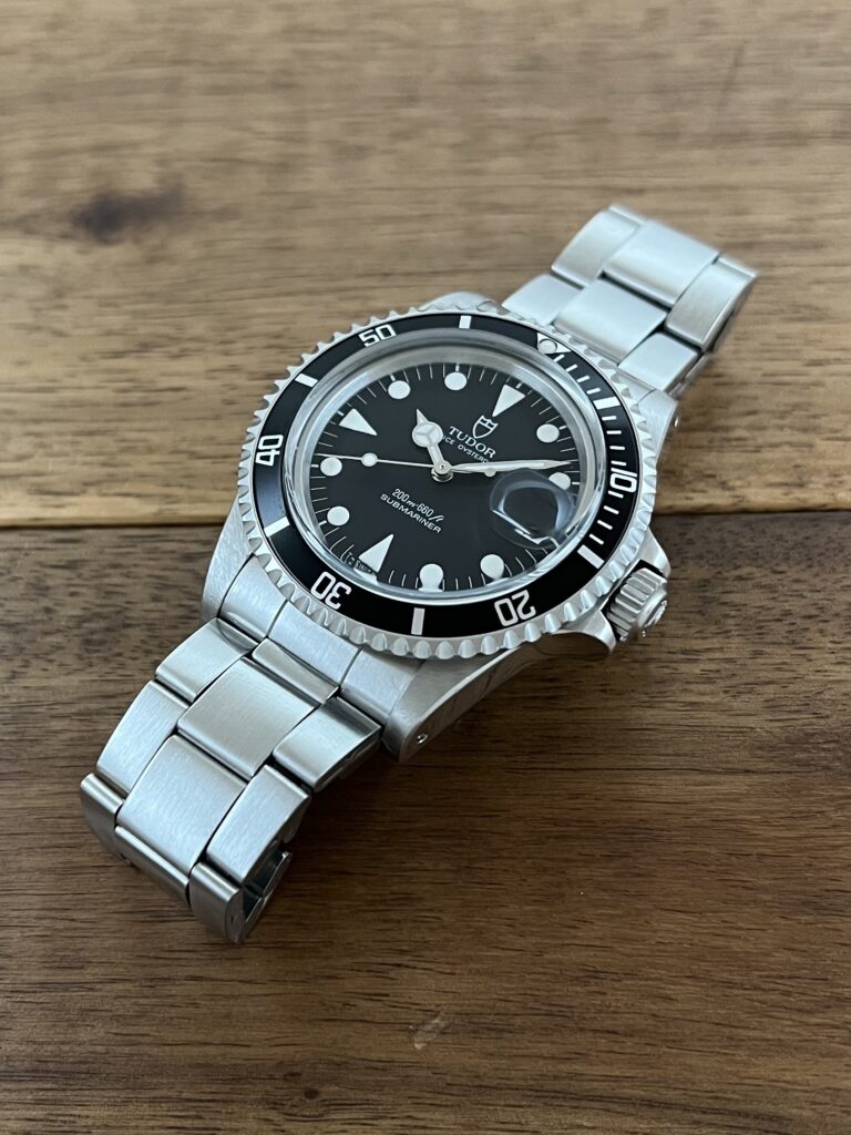 チュードル（TUDOR）サブマリーナ デイト 79090 ブラック(黒) 30番台 トリチウム 中古 ヴィンテージ 5時側から 委託 高価 買取 販売 名古屋