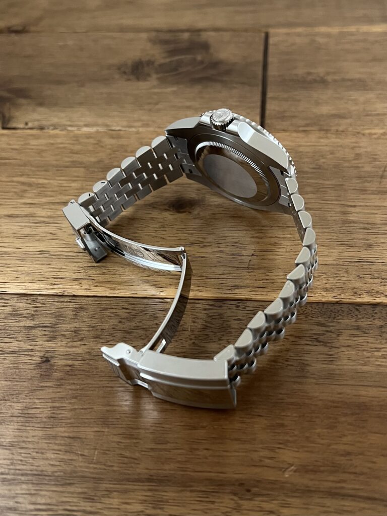 ロレックス(ROLEX)GMTマスター2 126710GRNR ジュビリーブレス 保2024.7 中古 クラスプ側から全体 委託 高価 買取 販売 名古屋