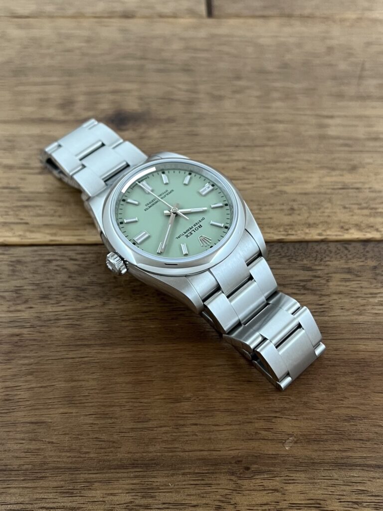 ロレックス(ROLEX)オイスター パーペチュアル 36 126000 ピスタチオ 未使用 1時側から 委託 高価 買取 販売 名古屋