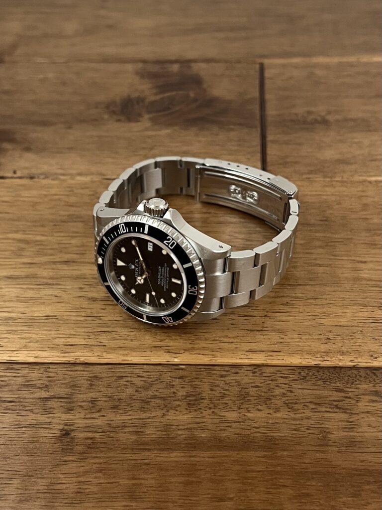 中古 ロレックス シードゥエラー 16600 ブラック(黒) E番 トリチウム 正面から全体 委託 高価 買取 販売 名古屋