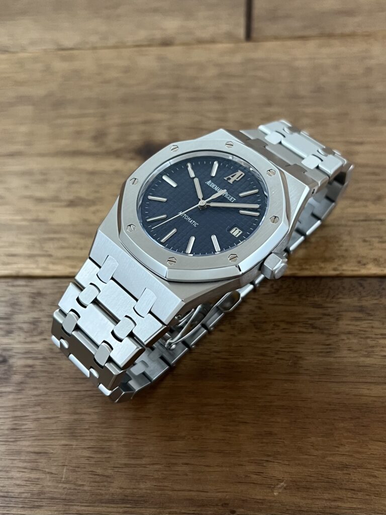 オーデマピゲ AUDEMARS PIGUET ロイヤルオーク 15300ST.OO.1220ST.02 ブルー 中古 5時側から 委託 高価 買取 販売 名古屋