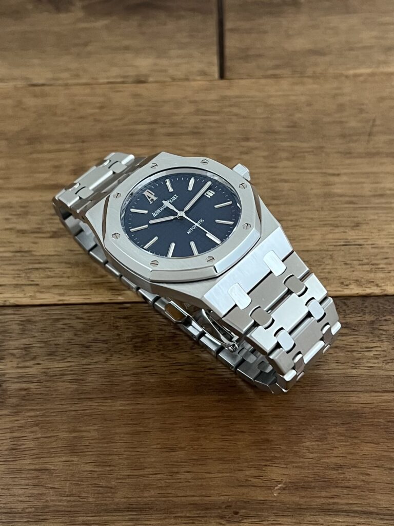 オーデマピゲ AUDEMARS PIGUET ロイヤルオーク 15300ST.OO.1220ST.02 ブルー 中古 7時側から 委託 高価 買取 販売 名古屋