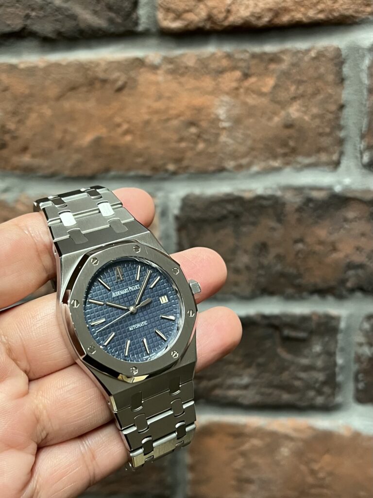 オーデマピゲ AUDEMARS PIGUET ロイヤルオーク 15300ST.OO.1220ST.02 ブルー 中古 インスタ用 委託 高価 買取 販売 名古屋
