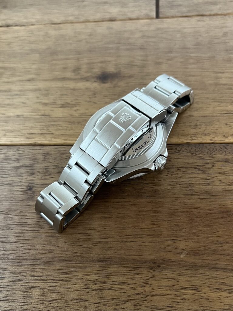 中古 ロレックス シードゥエラー 16600 N4番 トリチウム ブラック文字盤 セミヴィンテージ バックル側から全体の画像