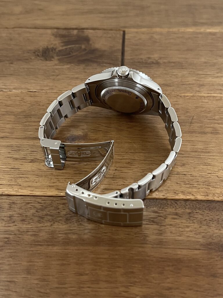 中古 ロレックス シードゥエラー 16600 N4番 トリチウム ブラック文字盤 セミヴィンテージ クラスプ側から全体の画像