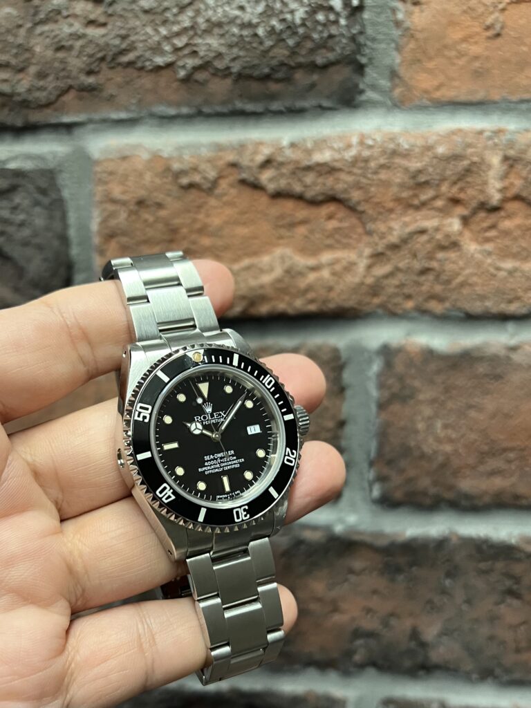 中古 ロレックス シードゥエラー 16600 N4番 トリチウム ブラック文字盤 セミヴィンテージ インスタ用の画像