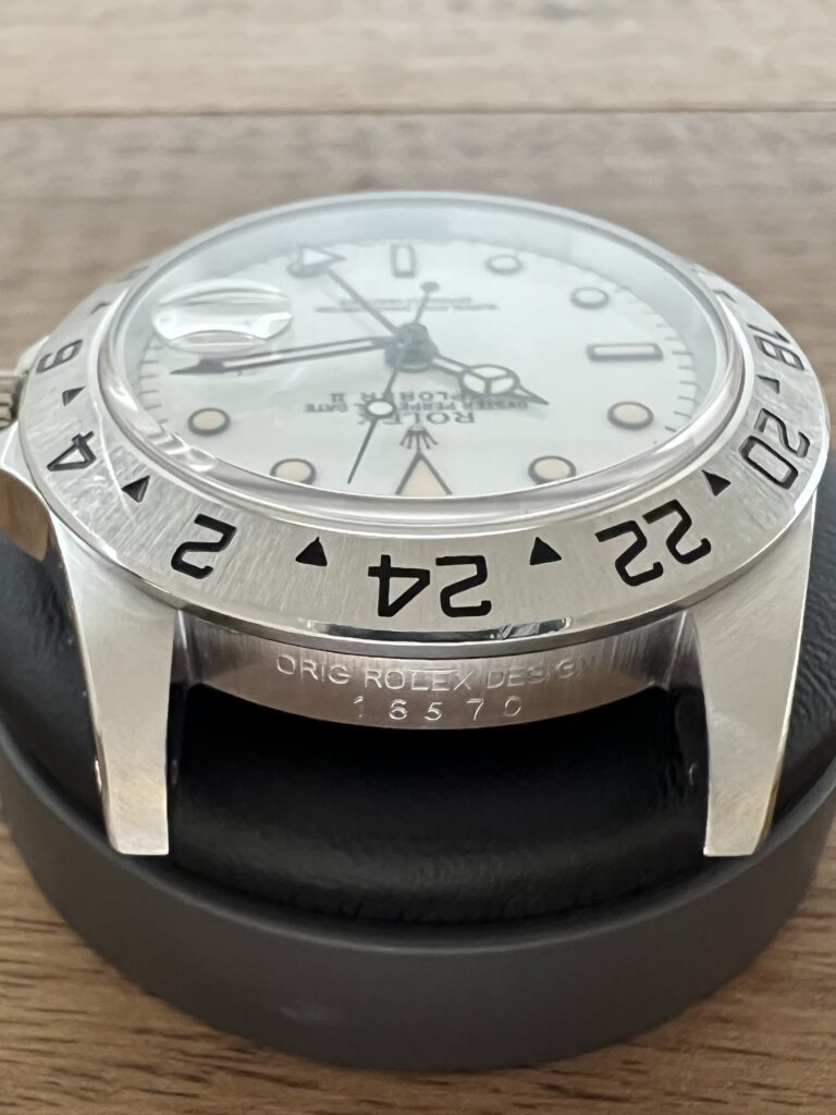 ロレックス エクスプローラー2 16570 N1番 ホワイトダイアル トリチウム パティーナ 中古 リファレンスナンバー刻印の画像 委託 高価 買取 販売 名古屋