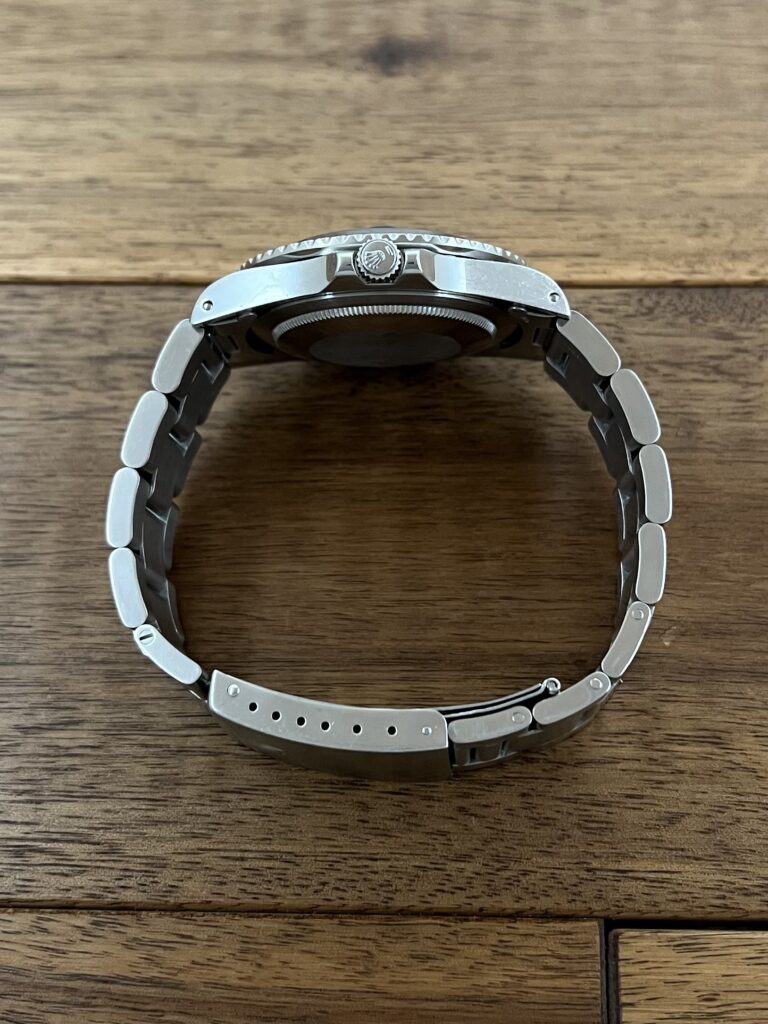 ロレックス GMTマスター 16750 72番台 ブラックダイアル 赤青ベゼル フチなし トリチウム セミヴィンテージ 中古 リューズ側から全体の画像 委託 高価 買取 販売 名古屋