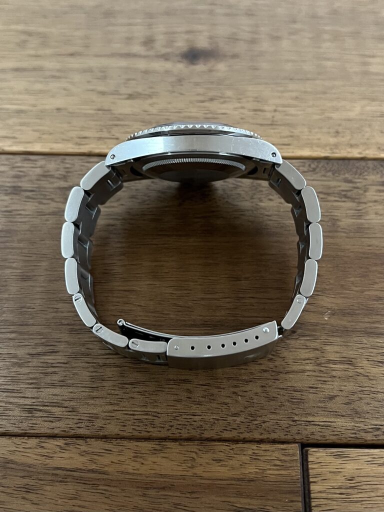ロレックス GMTマスター 16750 72番台 ブラックダイアル 赤青ベゼル フチなし トリチウム セミヴィンテージ 中古 ケースサイドから全体の画像 委託 高価 買取 販売 名古屋