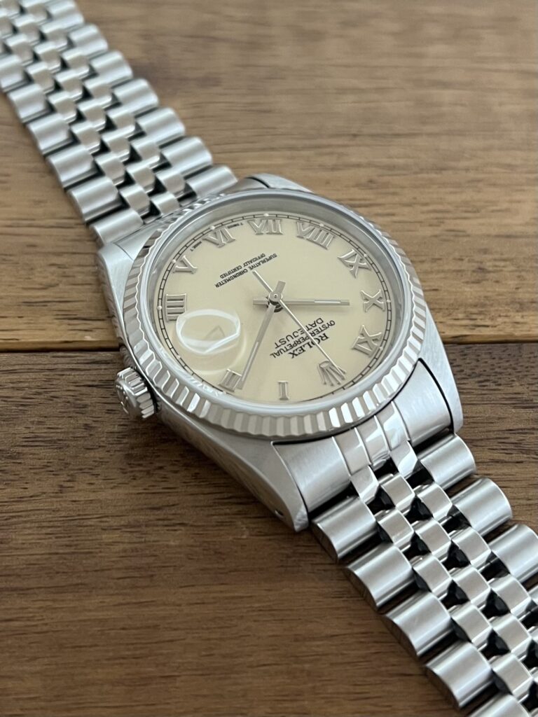 ロレックス デイトジャスト 16234 X8番 クリーム ローマン ダイアル 中古 1時側からの画像 委託 高価 買取 販売 名古屋