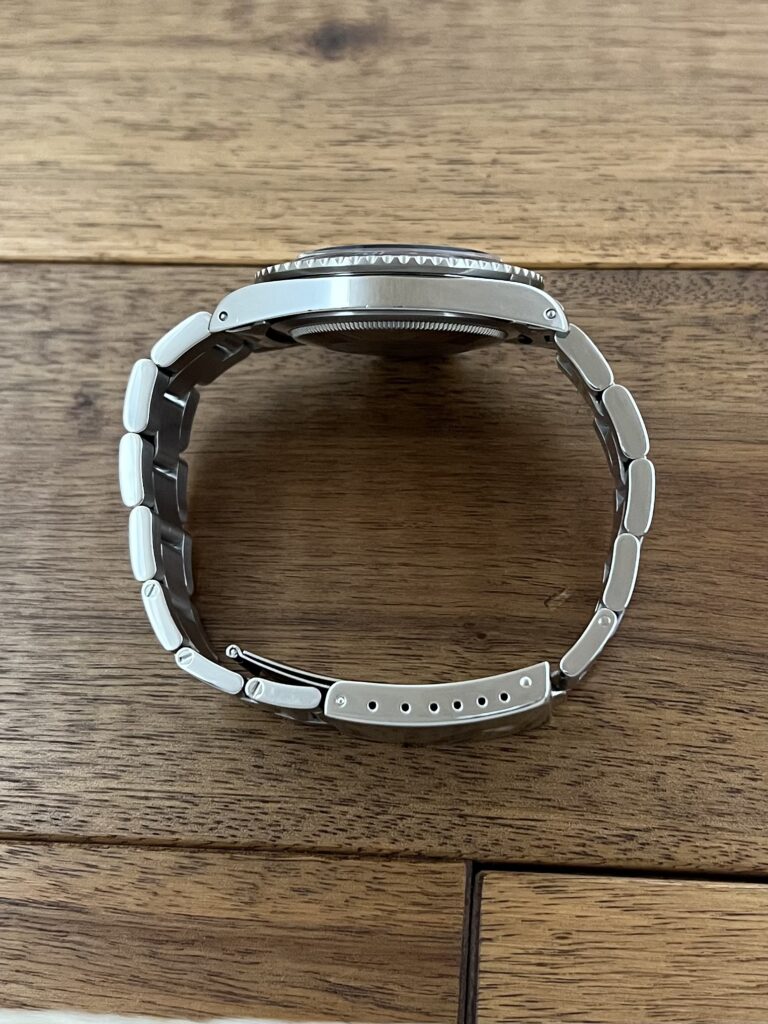 ロレックス GMTマスター 16750 95番台 ブラックダイアル 赤青ベゼル フチあり シングルバックル トリチウム 中古 セミヴィンテージ ケースサイドからの画像 委託 高価 買取 販売 名古屋