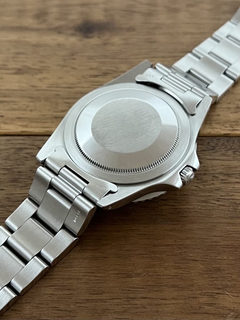 ロレックス GMTマスター 16750 95番台 ブラックダイアル 赤青ベゼル フチあり シングルバックル トリチウム 中古 セミヴィンテージ 裏蓋の画像 委託 高価 買取 販売 名古屋